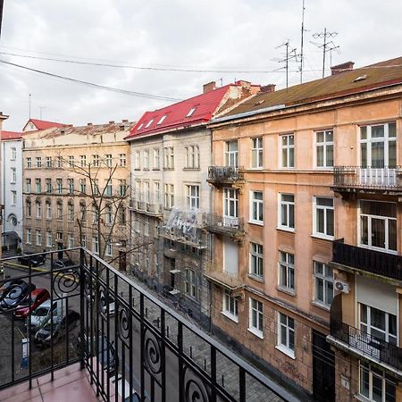 Romari Два Поверхи Apartment Lviv Luaran gambar