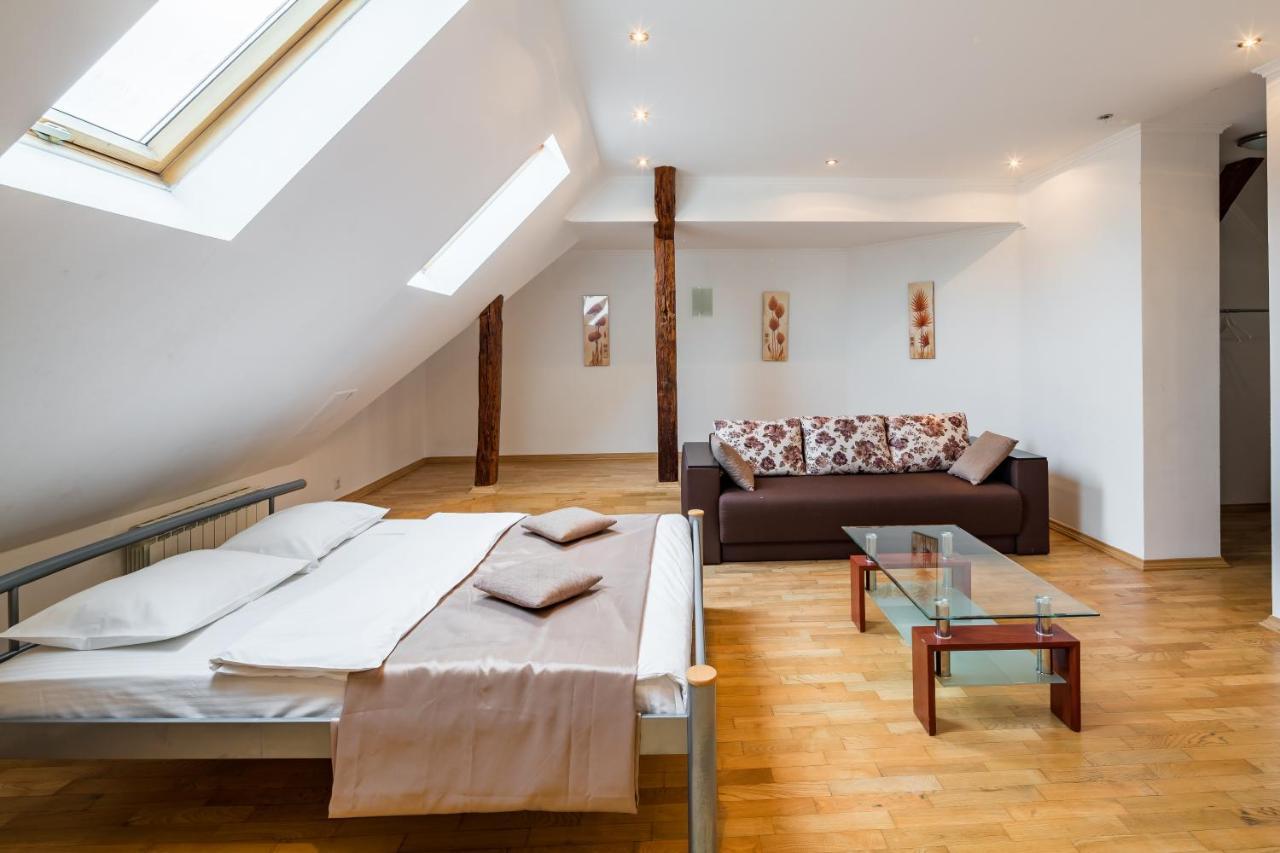 Romari Два Поверхи Apartment Lviv Luaran gambar