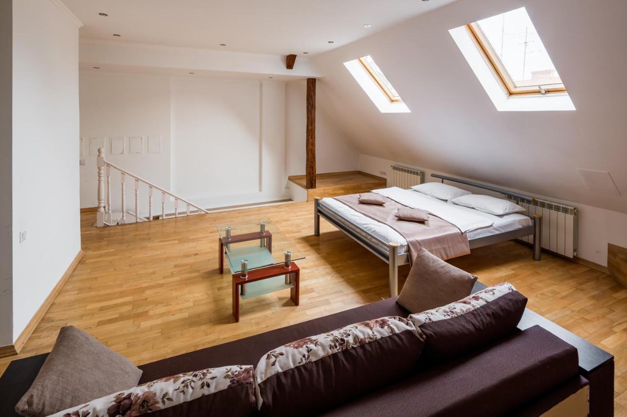 Romari Два Поверхи Apartment Lviv Luaran gambar