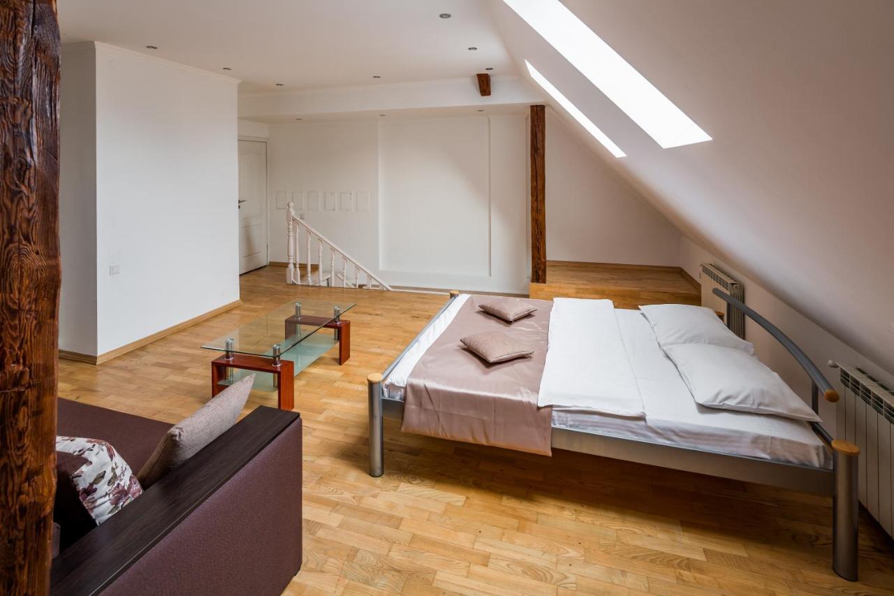 Romari Два Поверхи Apartment Lviv Luaran gambar
