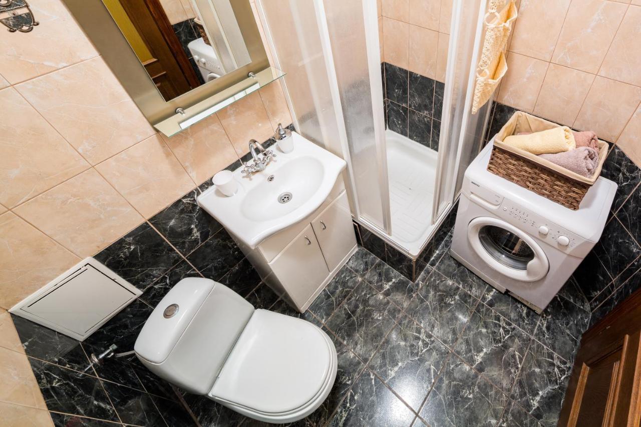 Romari Два Поверхи Apartment Lviv Luaran gambar